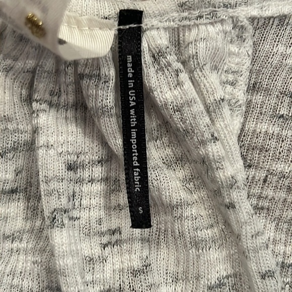 AKEMI + Kim Woman’s Gray Tank Top Size Small - Picture 6 of 7